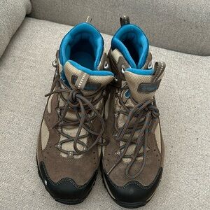 Columbia, Women’s Size 10 Waterproof Hiking Boots Shoes
